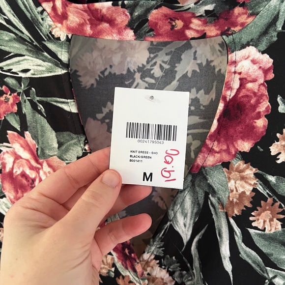 NWT Forever21 Floral Long Sleeve Wrap Style Dress - Picture 4 of 8